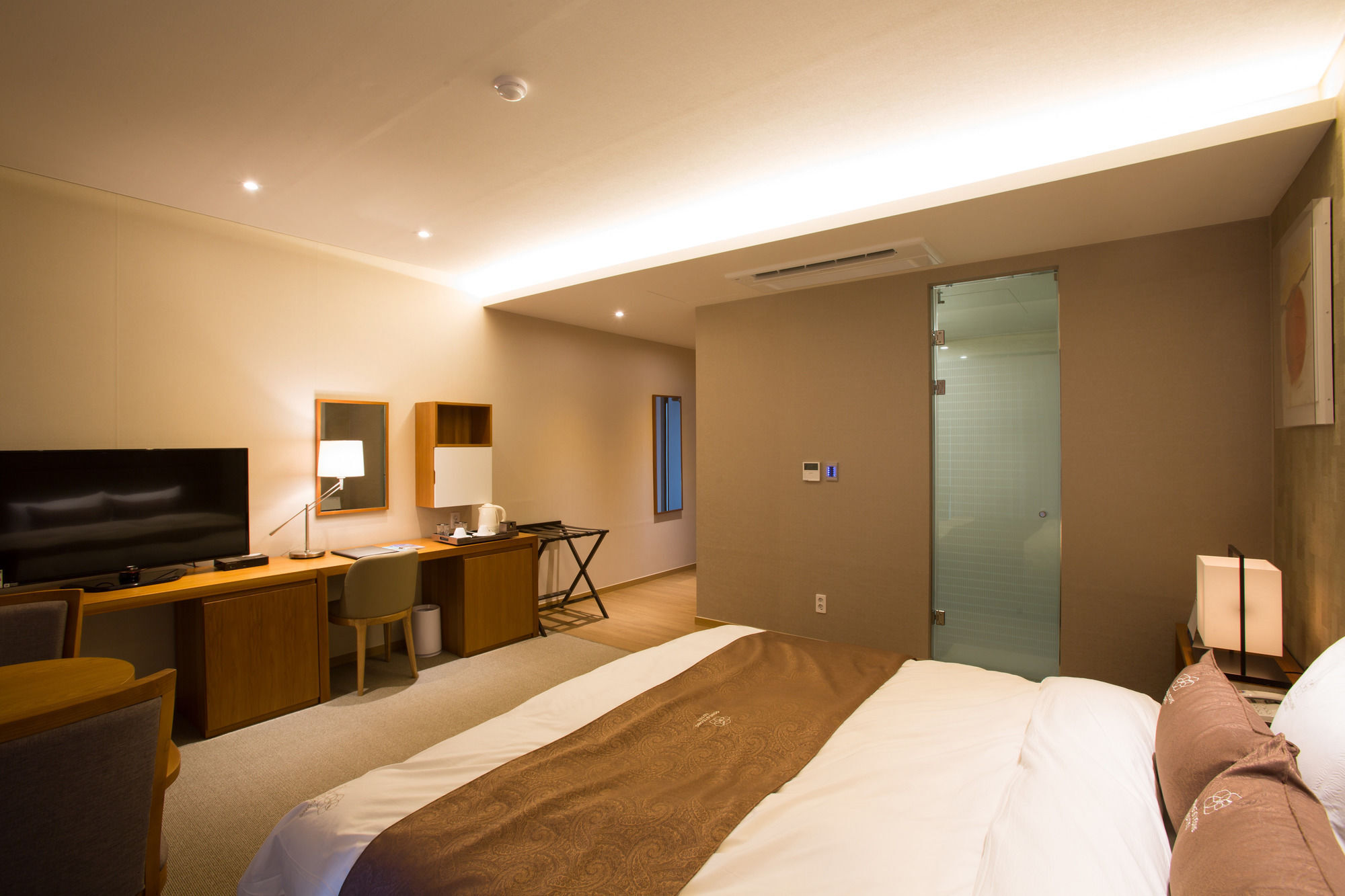 Dong Gyeong Hotel Tongyeong Exteriör bild
